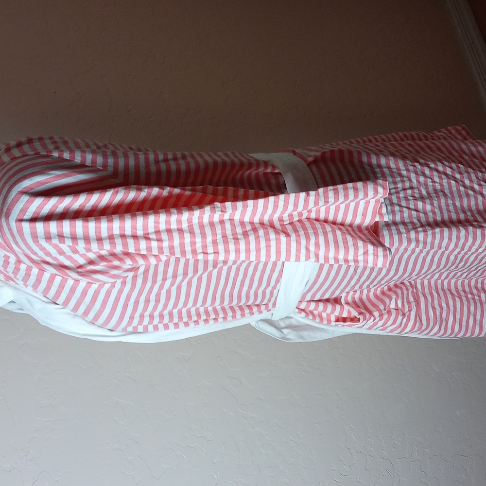 Pure Fiber Hooded Bath Robe - Picture 3 of 7